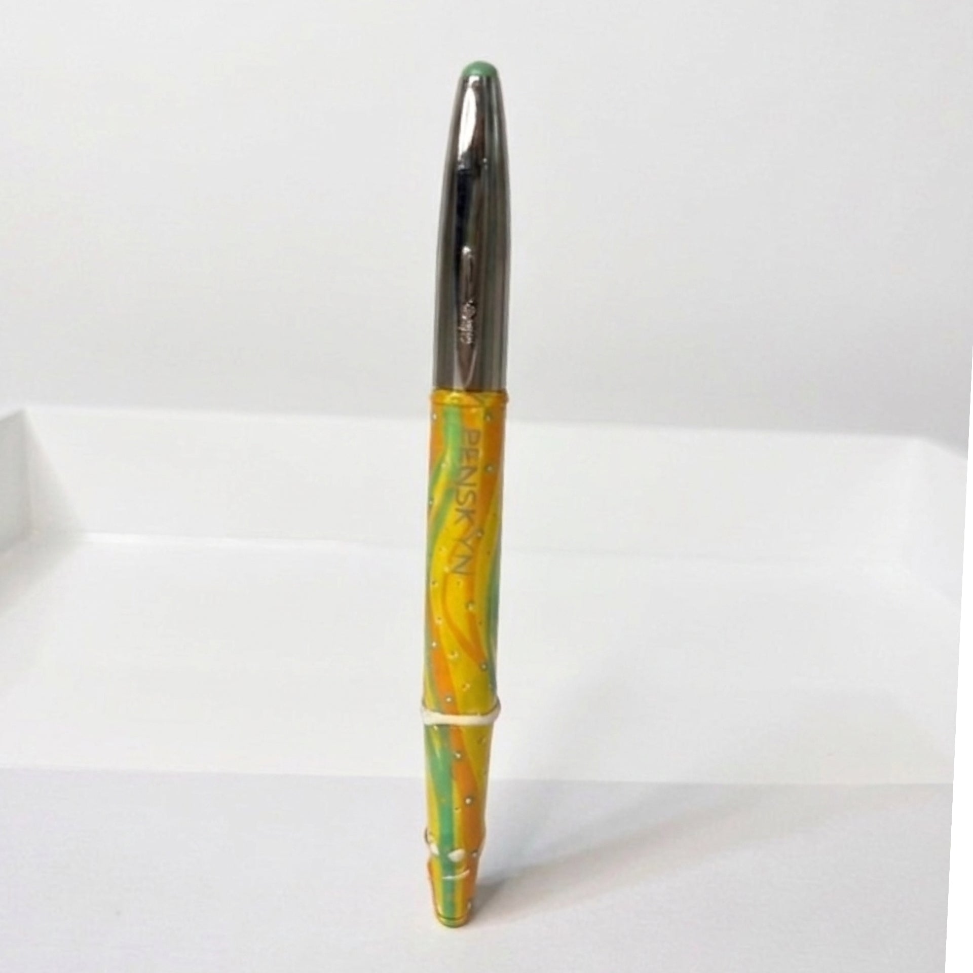 Sun-Kissed Swirl: The 360° Resin Masterpiece